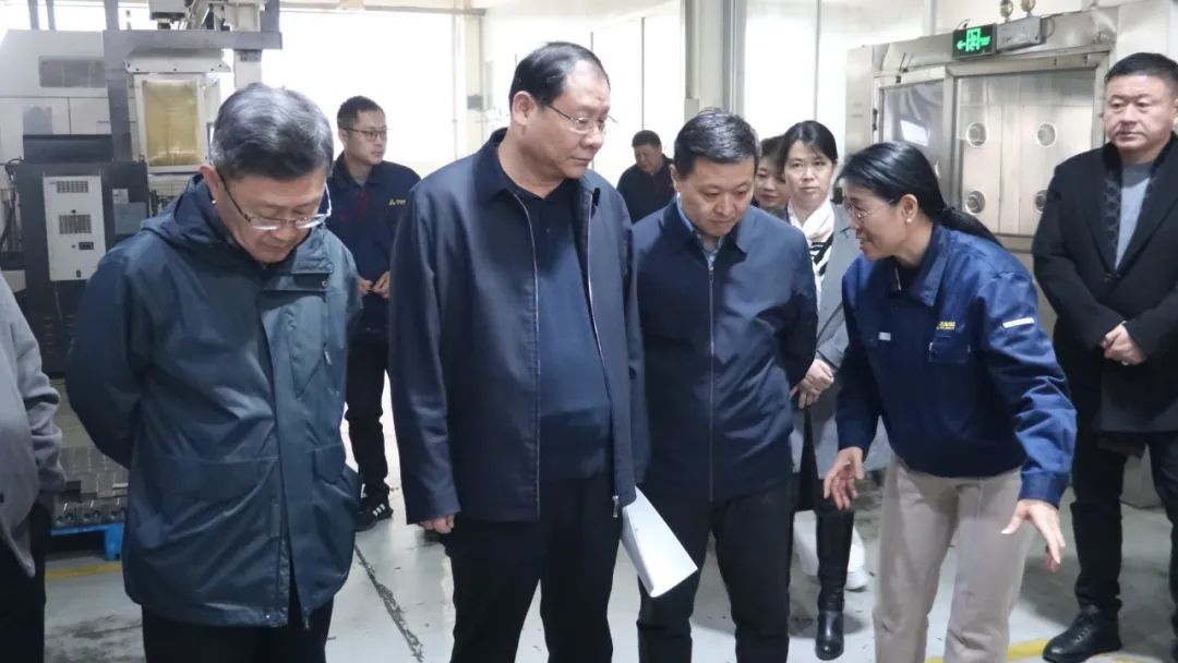 1741566695121712.jpg 區(qū)委統戰(zhàn)部副部長郭可超一行蒞臨力克川液壓參觀指導3.jpg